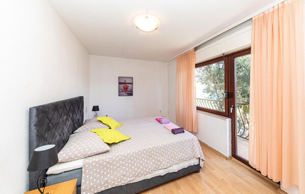 2 chambres, accès au Wi-Fi (inclus), literie fournie