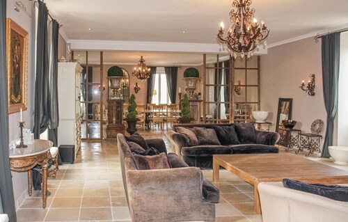 Sublime château avec piscine