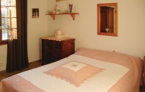 3 chambres, lit parapluie, Wi-Fi gratuit, draps fournis