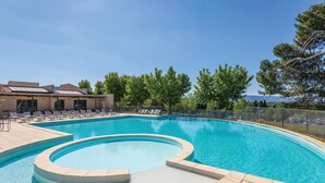 Pool - Provence Country Club (Saumane De Vaucluse)