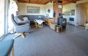 TV, fireplace, DVD player