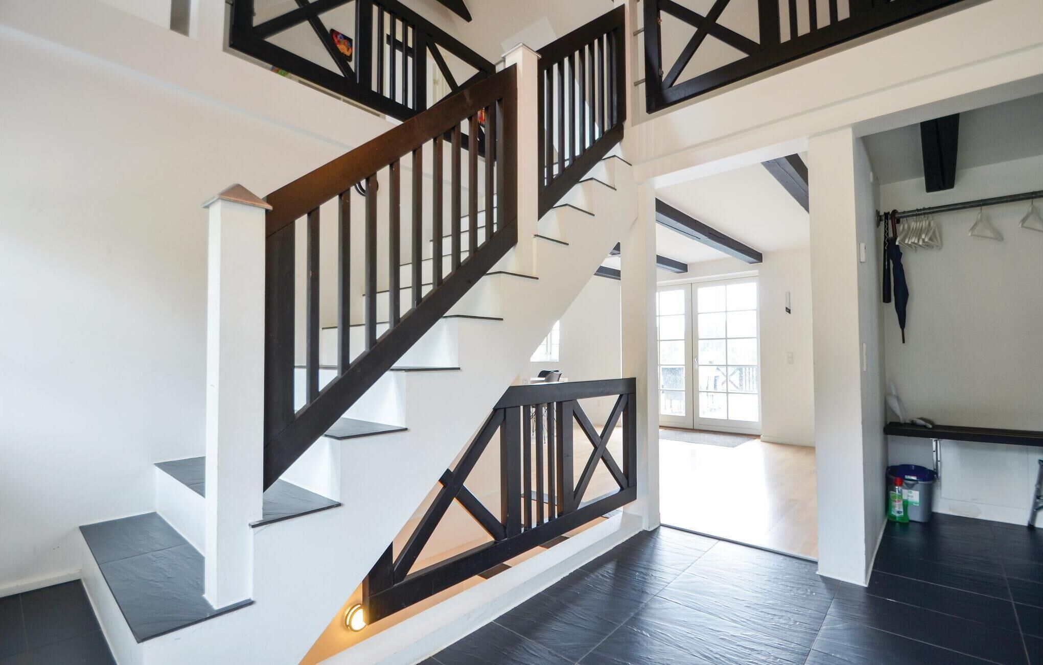 المنشأة من الداخل