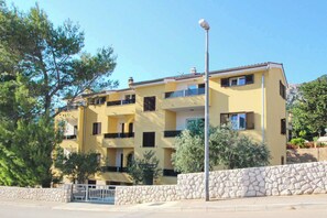 Exterior - Holiday apartment with air conditioning (Baška)