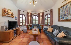 Fernseher, Kamin, DVD-Player, Tischtennisplatte