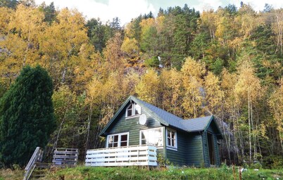 Gorgeous home in Vallavik with WiFi