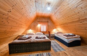 3 bedrooms, travel crib, free WiFi, bed sheets