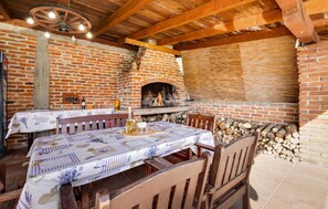 屋外ダイニングエリア