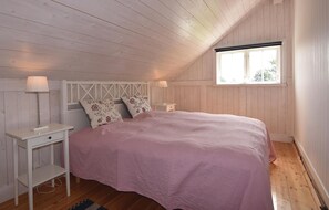 3 bedrooms, travel cot, free WiFi