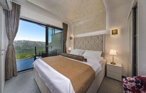 4 bedrooms, in-room safe, free WiFi, bed sheets - 4 bedroom amazing home in Kostelj (Kostelj)