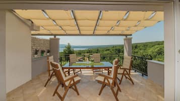 Buiten dineren