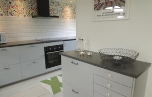 Kühlschrank, Herdplatte, Geschirrspüler