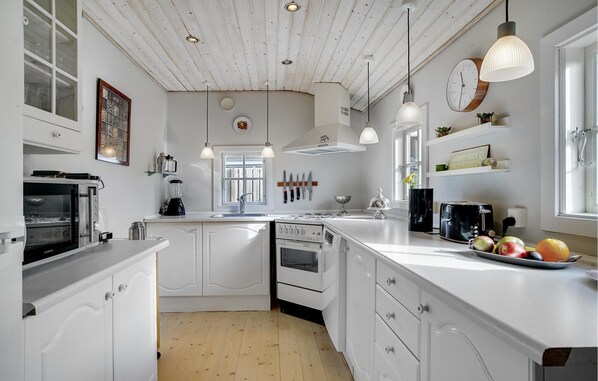 Fridge, microwave, dishwasher, coffee/tea maker