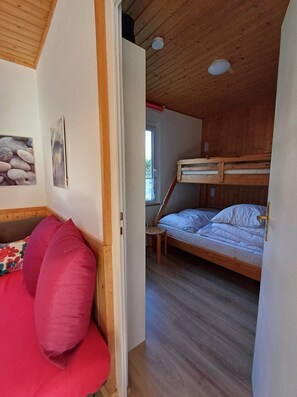 2 bedrooms