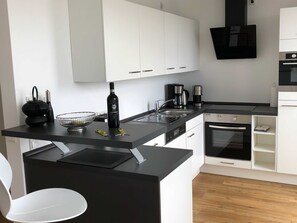 Fridge, microwave, oven, dishwasher