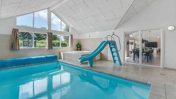 Piscine couverte