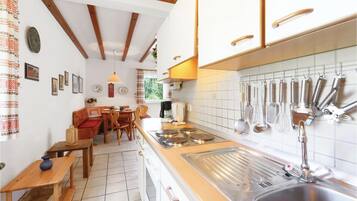 Kühlschrank, Herdplatte, Geschirrspüler