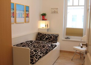 2 bedrooms, WiFi - Fireplace - terrace - only 250m to the beach - accommodation sea breeze (Börgerende-Rethwisch)
