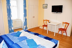2 habitaciones, cuna de viaje, wifi y ropa de cama