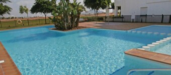 Bel appartement de 2 chambres Ă RoldĂĄn