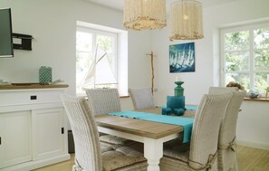 Dining - Awesome apartment in Börgerende (Börgerende)