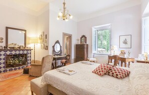 3 chambres, accès au Wi-Fi (inclus), literie fournie