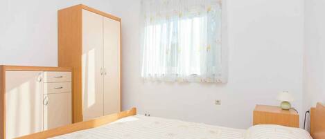 2 多间卧室、WiFi