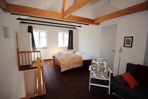 Unclassified image, 3 of 9, button