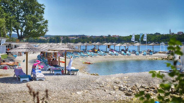 Nær stranden