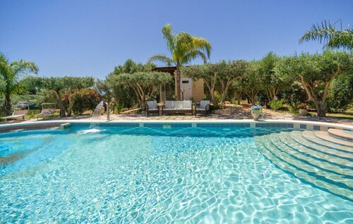 4 huonetta majoitusta Menfi AG