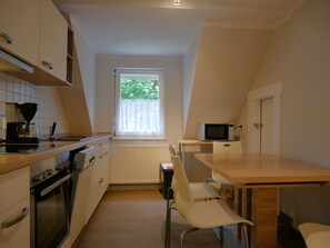 Køleskab, mikrobølgeovn, ovn, opvaskemaskine