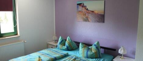 2 habitaciones, cuna de viaje, wifi y ropa de cama