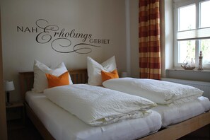 1 bedroom, travel cot, WiFi, bed sheets