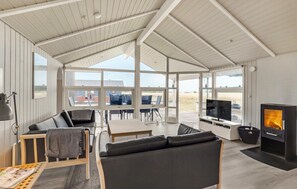 TV, peis og DVD-spiller