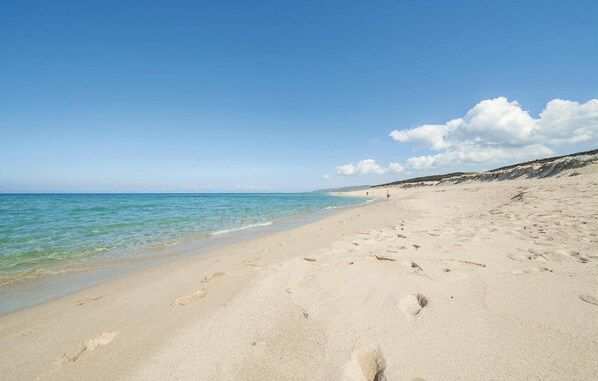 Beach - Gorgeous home in Badesi OT with WiFi (Badesi OT)