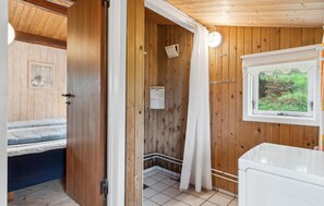 Shower - 1 bedroom amazing home in Fanø (Fanø)