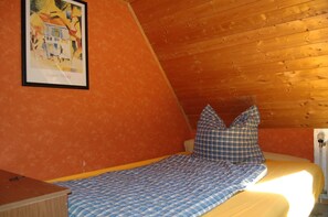 Unclassified image, 5 of 5, button - Rental Apartment 2 - Rügen-Fewo 69 (Ummanz)