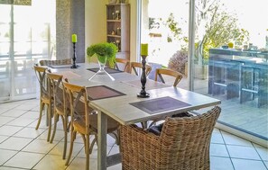 تناول الطعام