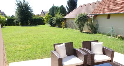 Holiday home with washing machine and dishwasher