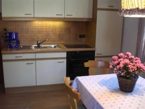 Fridge, oven, highchair
