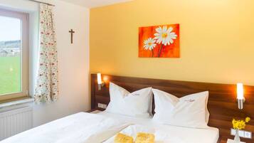 2 Schlafzimmer, Zimmersafe, Schreibtisch, WLAN