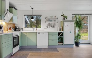 Kühlschrank, Herdplatte, Geschirrspüler