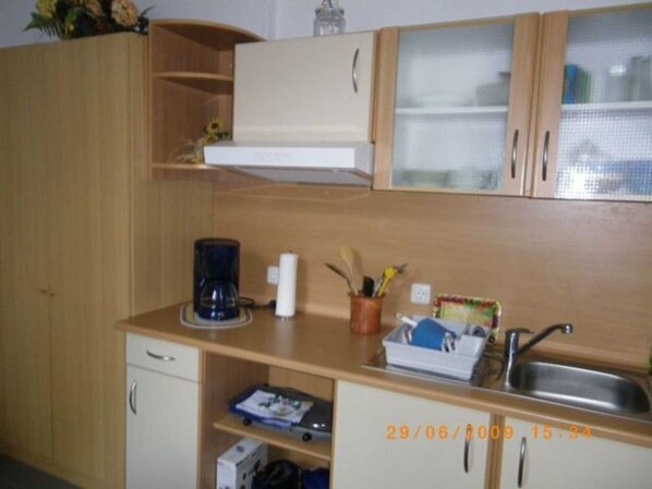 Unclassified image, 1 of 10, button - Apartment - Private room - P. Krol (Erfurt)