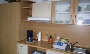 Unclassified image, 5 of 10, button