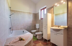 Bathtub