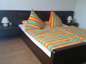 1 Schlafzimmer, Reisekinderbett, WLAN, Bettwäsche