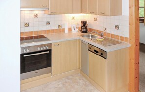 Kühlschrank, Herdplatte, Geschirrspüler