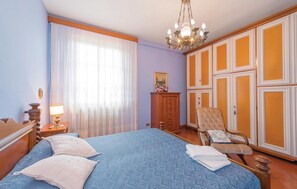 4 quartos, berço de viagem, Wi-Fi de cortesia, roupa de cama