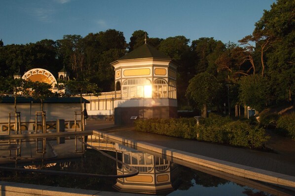 Indendørs pool