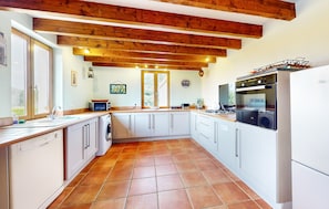 Fridge, stovetop, dishwasher - Awesome home in St. Saud Lacoussiere (St. Saud Lacoussiere)
