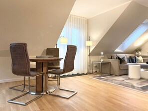 Imagen sin descripción, 3 de 27, botón